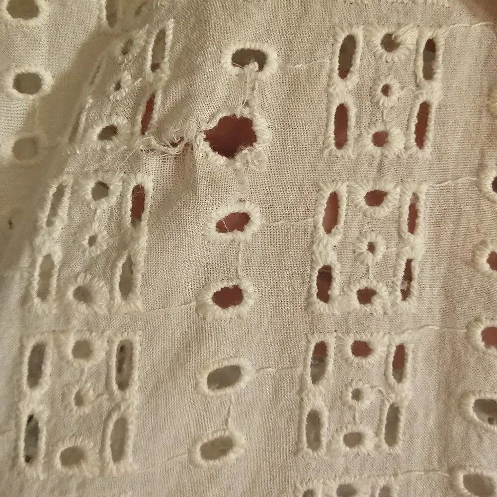 Merona Keyhole Lace Blouse Sz M - Picture 5 of 5